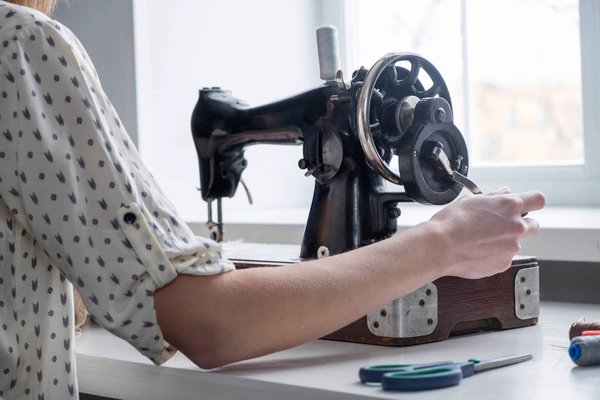 Machine à coudre brother : conseils pour trouver le bon modèle